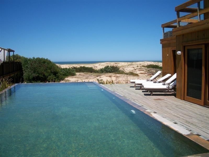 5 dormitorios sobre la arena en Jose Ignacio